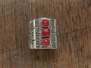 Norbert Peshlakai-coral ring 03