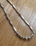 beadsnecklace6605-03