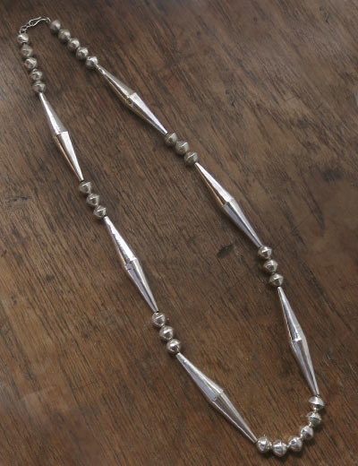 beadsnecklace6601