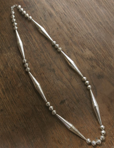 beadsnecklace6601