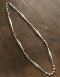 beadsnecklace6601-01